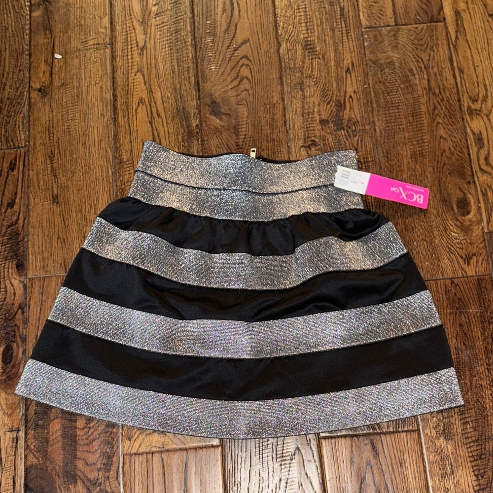 NWT BCX Women's Glittering Black and Silver Mini Skirt Size L